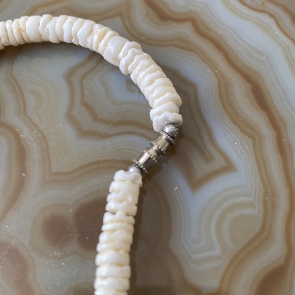 Shell necklace - Picture 5 of 5